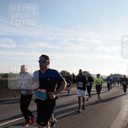 03.10.2025 - Köhlbrandbrückenlauf Fabian Wolf http://msf.ph/oto/9012426 03.10.2025 09:23:08 Position 3 2424, 1655 meine-sportfotos.de
