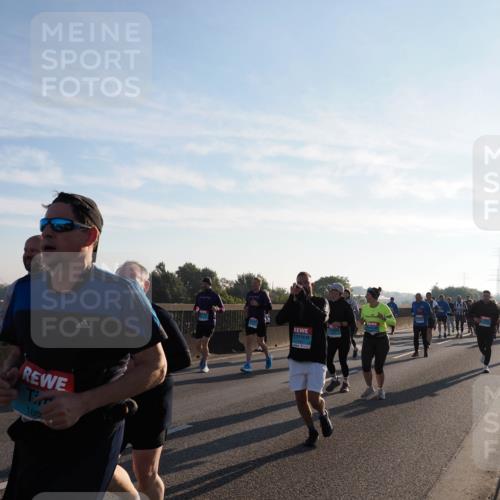 03.10.2025 - Köhlbrandbrückenlauf Fabian Wolf http://msf.ph/oto/9012431 03.10.2025 09:23:08 Position 3 165 meine-sportfotos.de