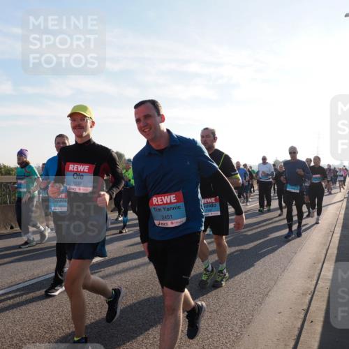 03.10.2025 - Köhlbrandbrückenlauf Fabian Wolf http://msf.ph/oto/9012687 03.10.2025 09:23:26 Position 3 3450, 1539, 2451, 2392 meine-sportfotos.de