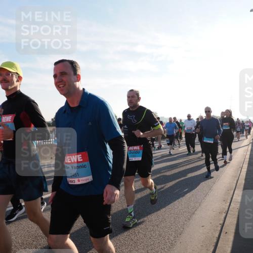 03.10.2025 - Köhlbrandbrückenlauf Fabian Wolf http://msf.ph/oto/9012693 03.10.2025 09:23:26 Position 3 2451, 2392 meine-sportfotos.de