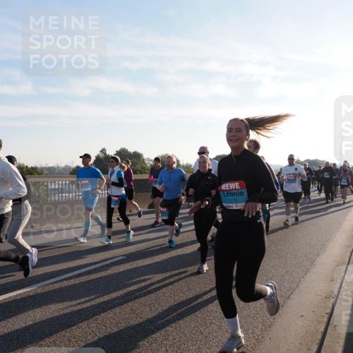 03.10.2025 - Köhlbrandbrückenlauf Fabian Wolf http://msf.ph/oto/9012758 03.10.2025 09:23:28 Position 3 2254, 2270 meine-sportfotos.de