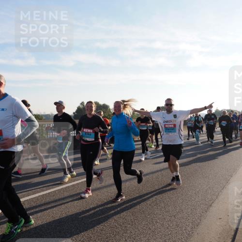 03.10.2025 - Köhlbrandbrückenlauf Fabian Wolf http://msf.ph/oto/9012807 03.10.2025 09:23:30 Position 3 2002, 24 meine-sportfotos.de