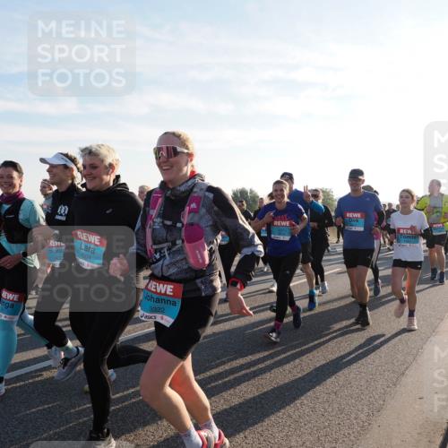 03.10.2025 - Köhlbrandbrückenlauf Fabian Wolf http://msf.ph/oto/9012898 03.10.2025 09:23:34 Position 3 2922, 3324, 3322, 3810 meine-sportfotos.de