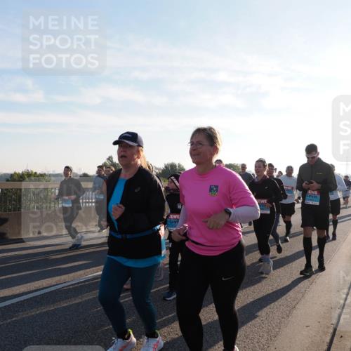 03.10.2025 - Köhlbrandbrückenlauf Fabian Wolf http://msf.ph/oto/9013035 03.10.2025 09:23:39 Position 3  meine-sportfotos.de