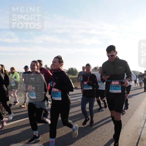 03.10.2025 - Köhlbrandbrückenlauf Fabian Wolf http://msf.ph/oto/9013072 03.10.2025 09:23:41 Position 3 3374, 2966, 2219, 2965 meine-sportfotos.de