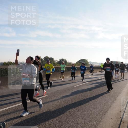 03.10.2025 - Köhlbrandbrückenlauf Fabian Wolf http://msf.ph/oto/9013132 03.10.2025 09:23:43 Position 3 2456 meine-sportfotos.de