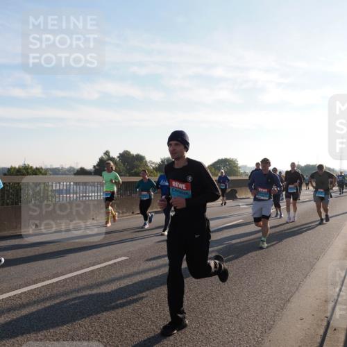 03.10.2025 - Köhlbrandbrückenlauf Fabian Wolf http://msf.ph/oto/9013172 03.10.2025 09:23:44 Position 3  meine-sportfotos.de