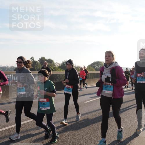 03.10.2025 - Köhlbrandbrückenlauf Fabian Wolf http://msf.ph/oto/9013898 03.10.2025 09:24:19 Position 3 2376, 1001, 2899, 2898, 2900, 2058, 3669 meine-sportfotos.de