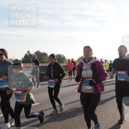 03.10.2025 - Köhlbrandbrückenlauf Fabian Wolf http://msf.ph/oto/9013905 03.10.2025 09:24:19 Position 3 2899, 2898, 2900, 2058, 3669 meine-sportfotos.de