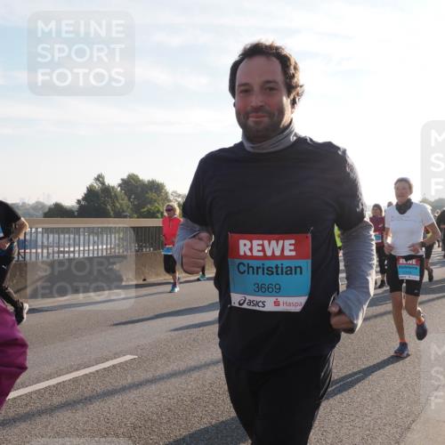 03.10.2025 - Köhlbrandbrückenlauf Fabian Wolf http://msf.ph/oto/9013934 03.10.2025 09:24:20 Position 3 3669, 2319 meine-sportfotos.de