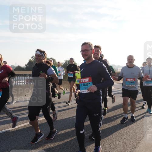03.10.2025 - Köhlbrandbrückenlauf Fabian Wolf http://msf.ph/oto/9014184 03.10.2025 09:24:28 Position 3 2514, 2509, 1704 meine-sportfotos.de