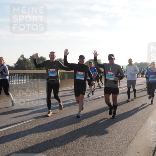 03.10.2025 - Köhlbrandbrückenlauf Fabian Wolf http://msf.ph/oto/9014282 03.10.2025 09:24:33 Position 3 2784, 2782, 2783 meine-sportfotos.de