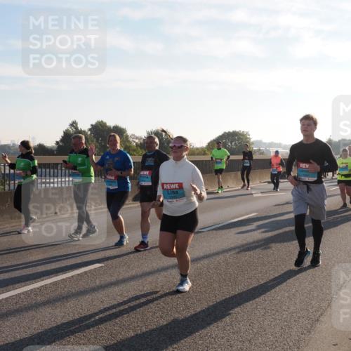 03.10.2025 - Köhlbrandbrückenlauf Fabian Wolf http://msf.ph/oto/9014413 03.10.2025 09:24:38 Position 3 2340, 3291 meine-sportfotos.de