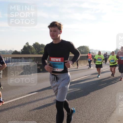 03.10.2025 - Köhlbrandbrückenlauf Fabian Wolf http://msf.ph/oto/9014451 03.10.2025 09:24:39 Position 3 2024, 2498, 3291 meine-sportfotos.de