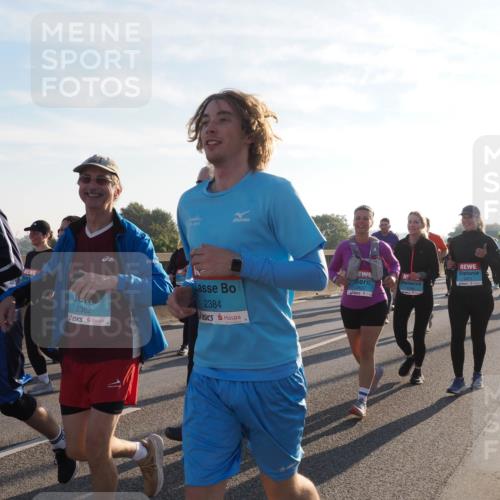 03.10.2025 - Köhlbrandbrückenlauf Fabian Wolf http://msf.ph/oto/9014673 03.10.2025 09:24:48 Position 3 2239, 2382, 2384, 2271, 2284 meine-sportfotos.de