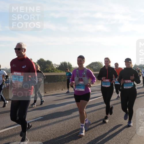 03.10.2025 - Köhlbrandbrückenlauf Fabian Wolf http://msf.ph/oto/9014692 03.10.2025 09:24:49 Position 3 1483, 2637, 2284, 2271 meine-sportfotos.de