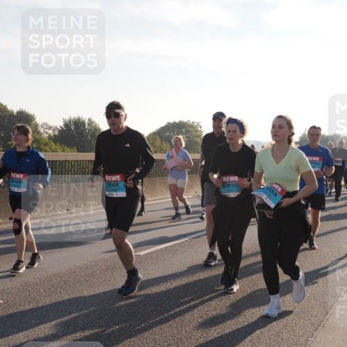 03.10.2025 - Köhlbrandbrückenlauf Fabian Wolf http://msf.ph/oto/9015418 03.10.2025 09:25:19 Position 3 2250, 2249, 1965, 2557, 2373 meine-sportfotos.de