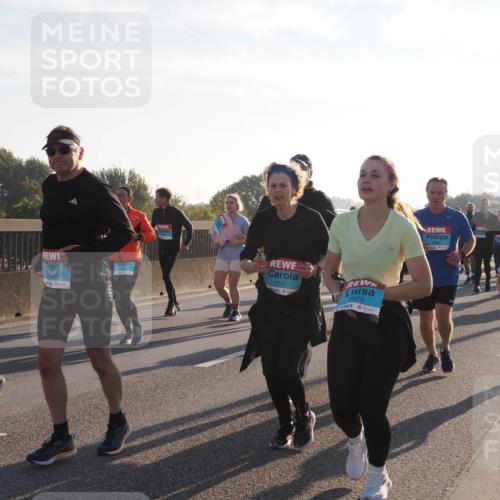 03.10.2025 - Köhlbrandbrückenlauf Fabian Wolf http://msf.ph/oto/9015430 03.10.2025 09:25:19 Position 3 2249, 1965, 2557, 2373 meine-sportfotos.de
