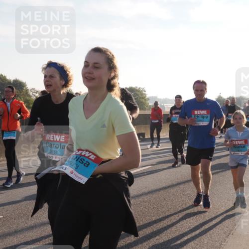 03.10.2025 - Köhlbrandbrückenlauf Fabian Wolf http://msf.ph/oto/9015458 03.10.2025 09:25:20 Position 3 2557, 2373, 2862, 2861 meine-sportfotos.de