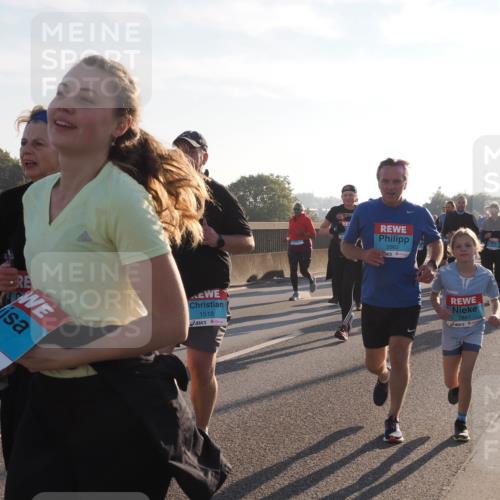 03.10.2025 - Köhlbrandbrückenlauf Fabian Wolf http://msf.ph/oto/9015465 03.10.2025 09:25:20 Position 3 873, 1518, 2862, 2861 meine-sportfotos.de