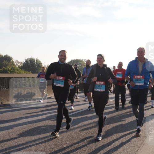 03.10.2025 - Köhlbrandbrückenlauf Fabian Wolf http://msf.ph/oto/9015588 03.10.2025 09:25:24 Position 3 2931, 2300, 2298, 2659 meine-sportfotos.de