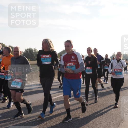 03.10.2025 - Köhlbrandbrückenlauf Fabian Wolf http://msf.ph/oto/9015775 03.10.2025 09:25:30 Position 3 3551, 3090, 3089, 2356 meine-sportfotos.de