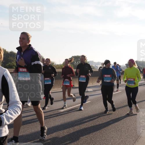 03.10.2025 - Köhlbrandbrückenlauf Fabian Wolf http://msf.ph/oto/9015847 03.10.2025 09:25:32 Position 3 6, 3430, 2213 meine-sportfotos.de