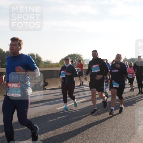 03.10.2025 - Köhlbrandbrückenlauf Fabian Wolf http://msf.ph/oto/9015978 03.10.2025 09:25:42 Position 3 2366, 1606, 1497 meine-sportfotos.de