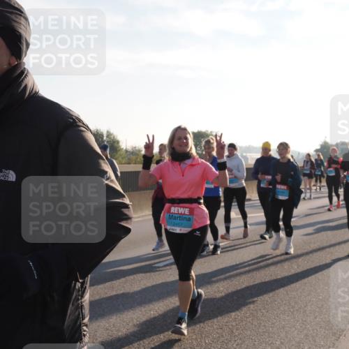 03.10.2025 - Köhlbrandbrückenlauf Fabian Wolf http://msf.ph/oto/9016102 03.10.2025 09:25:46 Position 3 2406, 2457 meine-sportfotos.de