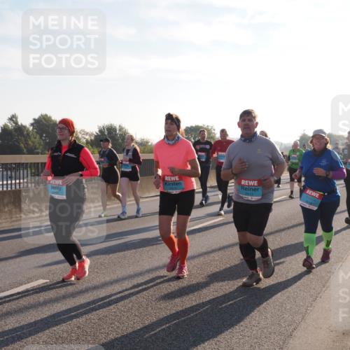 03.10.2025 - Köhlbrandbrückenlauf Fabian Wolf http://msf.ph/oto/9016174 03.10.2025 09:25:52 Position 3 3199, 2612, 2613, 3814 meine-sportfotos.de