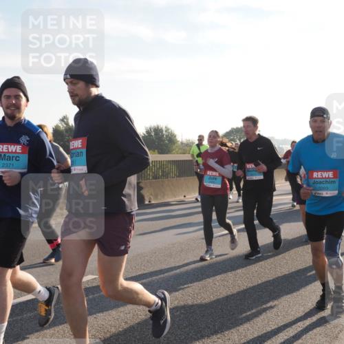 03.10.2025 - Köhlbrandbrückenlauf Fabian Wolf http://msf.ph/oto/9016478 03.10.2025 09:26:04 Position 3 2851, 2371, 5, 2465, 2511, 3393 meine-sportfotos.de