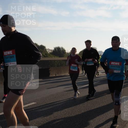03.10.2025 - Köhlbrandbrückenlauf Fabian Wolf http://msf.ph/oto/9016483 03.10.2025 09:26:04 Position 3 2351, 2511, 2393 meine-sportfotos.de
