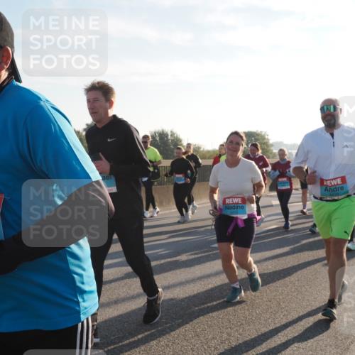 03.10.2025 - Köhlbrandbrückenlauf Fabian Wolf http://msf.ph/oto/9016516 03.10.2025 09:26:05 Position 3 3453, 3439 meine-sportfotos.de