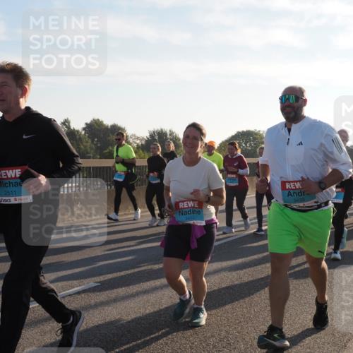03.10.2025 - Köhlbrandbrückenlauf Fabian Wolf http://msf.ph/oto/9016527 03.10.2025 09:26:05 Position 3 2511, 3453, 3439 meine-sportfotos.de