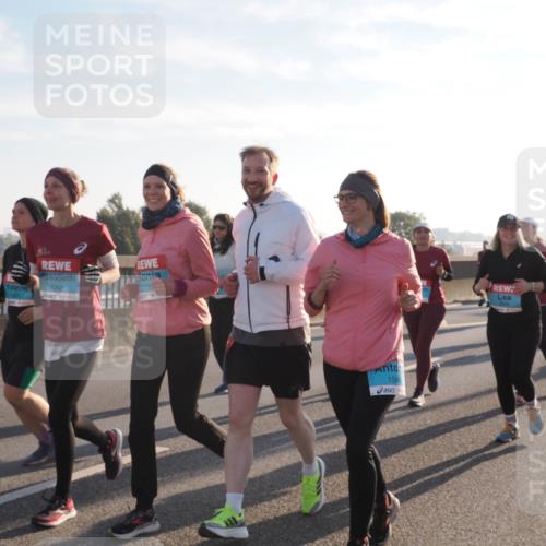 03.10.2025 - Köhlbrandbrückenlauf Fabian Wolf http://msf.ph/oto/9016589 03.10.2025 09:26:09 Position 3 2012, 2232, 1546, 2378, 2348 meine-sportfotos.de