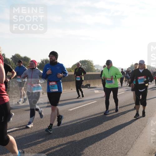 03.10.2025 - Köhlbrandbrückenlauf Fabian Wolf http://msf.ph/oto/9016753 03.10.2025 09:26:17 Position 3 32, 3442, 3441 meine-sportfotos.de