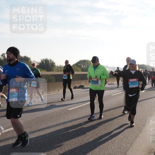 03.10.2025 - Köhlbrandbrückenlauf Fabian Wolf http://msf.ph/oto/9016769 03.10.2025 09:26:18 Position 3 3442, 3441, 2527 meine-sportfotos.de