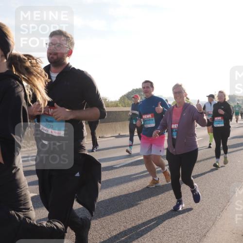 03.10.2025 - Köhlbrandbrückenlauf Fabian Wolf http://msf.ph/oto/9017085 03.10.2025 09:26:31 Position 3 2177, 3733, 2115 meine-sportfotos.de