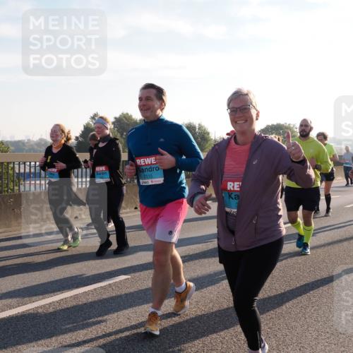03.10.2025 - Köhlbrandbrückenlauf Fabian Wolf http://msf.ph/oto/9017108 03.10.2025 09:26:31 Position 3 2115, 2385 meine-sportfotos.de