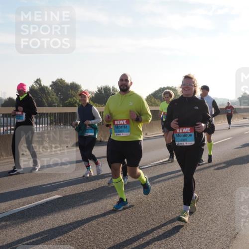 03.10.2025 - Köhlbrandbrückenlauf Fabian Wolf http://msf.ph/oto/9017125 03.10.2025 09:26:32 Position 3 2331, 1949, 2385 meine-sportfotos.de