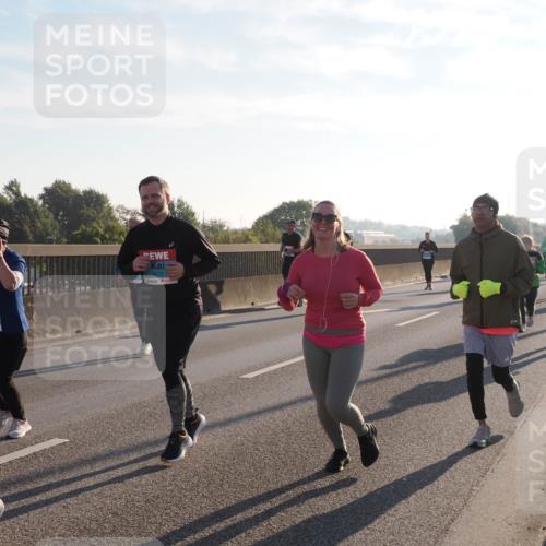 03.10.2025 - Köhlbrandbrückenlauf Fabian Wolf http://msf.ph/oto/9017903 03.10.2025 09:27:12 Position 3 2474, 3475 meine-sportfotos.de