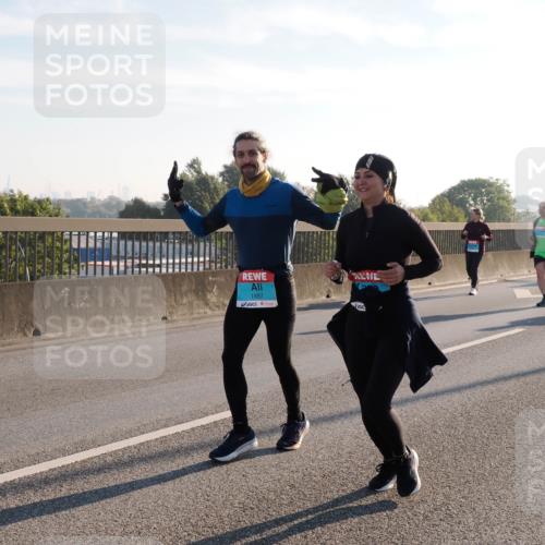 03.10.2025 - Köhlbrandbrückenlauf Fabian Wolf http://msf.ph/oto/9018119 03.10.2025 09:27:28 Position 3 1887 meine-sportfotos.de