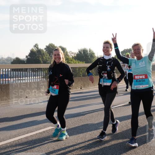03.10.2025 - Köhlbrandbrückenlauf Fabian Wolf http://msf.ph/oto/9018366 03.10.2025 09:27:46 Position 3 2926, 2928, 2927 meine-sportfotos.de