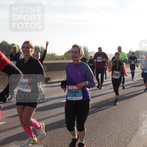 03.10.2025 - Köhlbrandbrückenlauf Fabian Wolf http://msf.ph/oto/9018401 03.10.2025 09:27:49 Position 3 499, 3095, 3094 meine-sportfotos.de