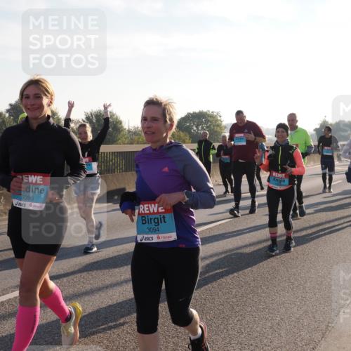 03.10.2025 - Köhlbrandbrückenlauf Fabian Wolf http://msf.ph/oto/9018403 03.10.2025 09:27:49 Position 3 3095, 3094 meine-sportfotos.de