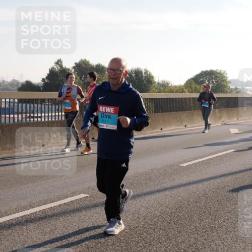 03.10.2025 - Köhlbrandbrückenlauf Fabian Wolf http://msf.ph/oto/9018665 03.10.2025 09:28:06 Position 3 3637, 3517 meine-sportfotos.de