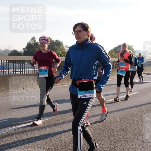 03.10.2025 - Köhlbrandbrückenlauf Fabian Wolf http://msf.ph/oto/9018748 03.10.2025 09:28:11 Position 3 3284, 3286, 2347 meine-sportfotos.de
