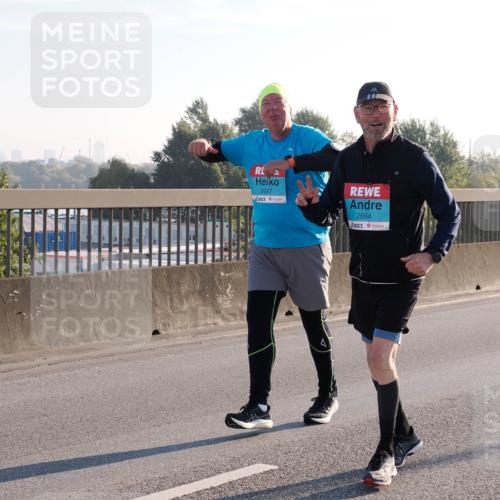 03.10.2025 - Köhlbrandbrückenlauf Fabian Wolf http://msf.ph/oto/9019272 03.10.2025 09:28:52 Position 3 2647, 2664 meine-sportfotos.de