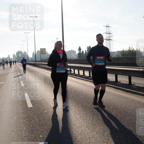 03.10.2025 - Köhlbrandbrückenlauf Fabian Wolf http://msf.ph/oto/9019959 03.10.2025 09:29:53 Position 3 3474, 3477 meine-sportfotos.de