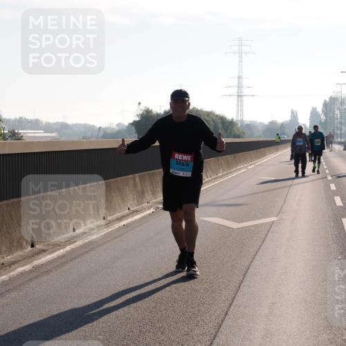 03.10.2025 - Köhlbrandbrückenlauf Fabian Wolf http://msf.ph/oto/9020266 03.10.2025 09:30:23 Position 3 2360 meine-sportfotos.de